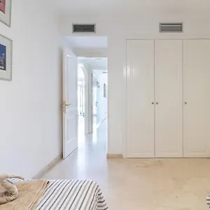 Flatguest + + 2bdr + Terrace Apartment Mogan